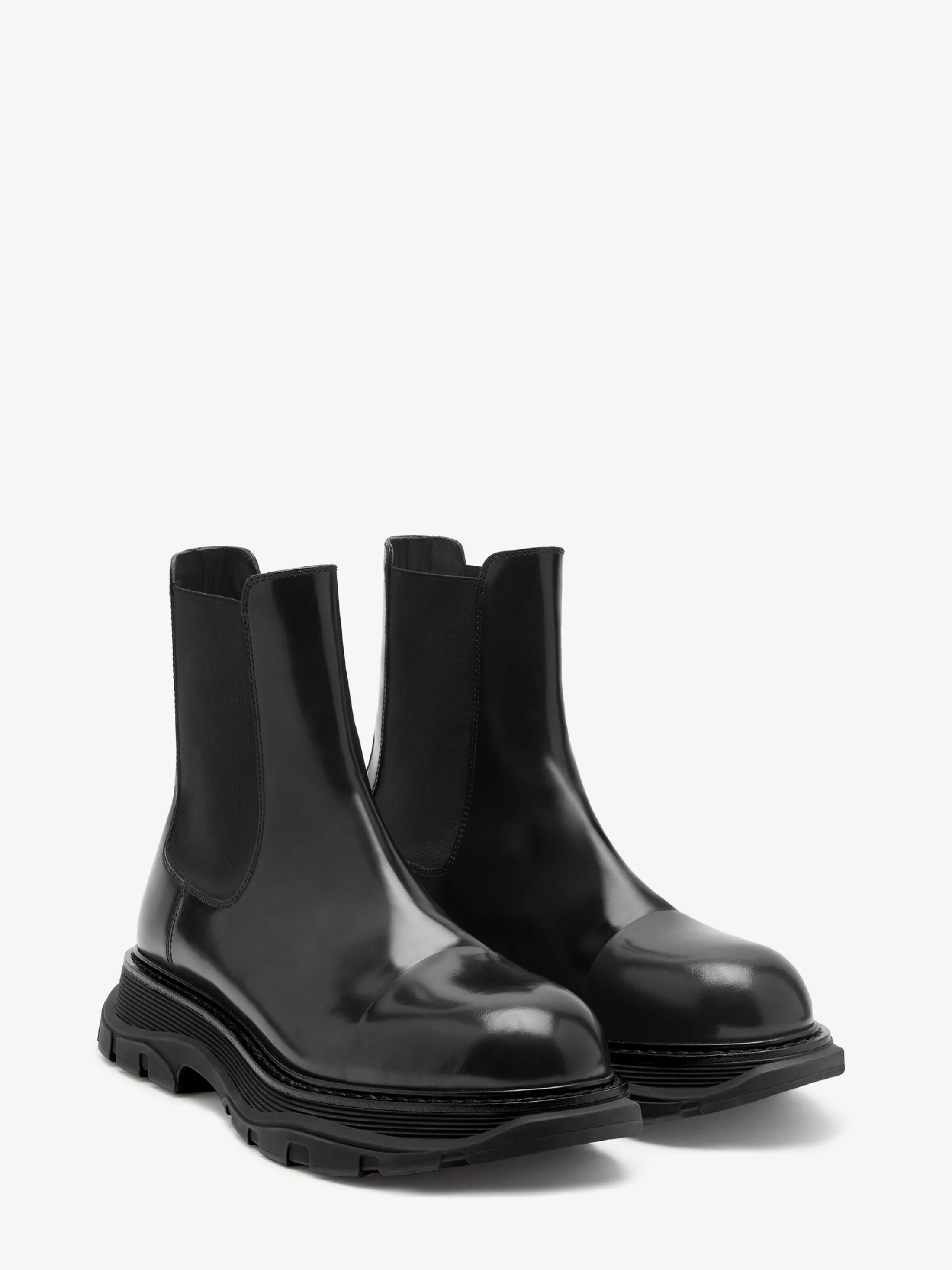 Best Alexander McQueen Men's Tread Chelsea Boot in Black