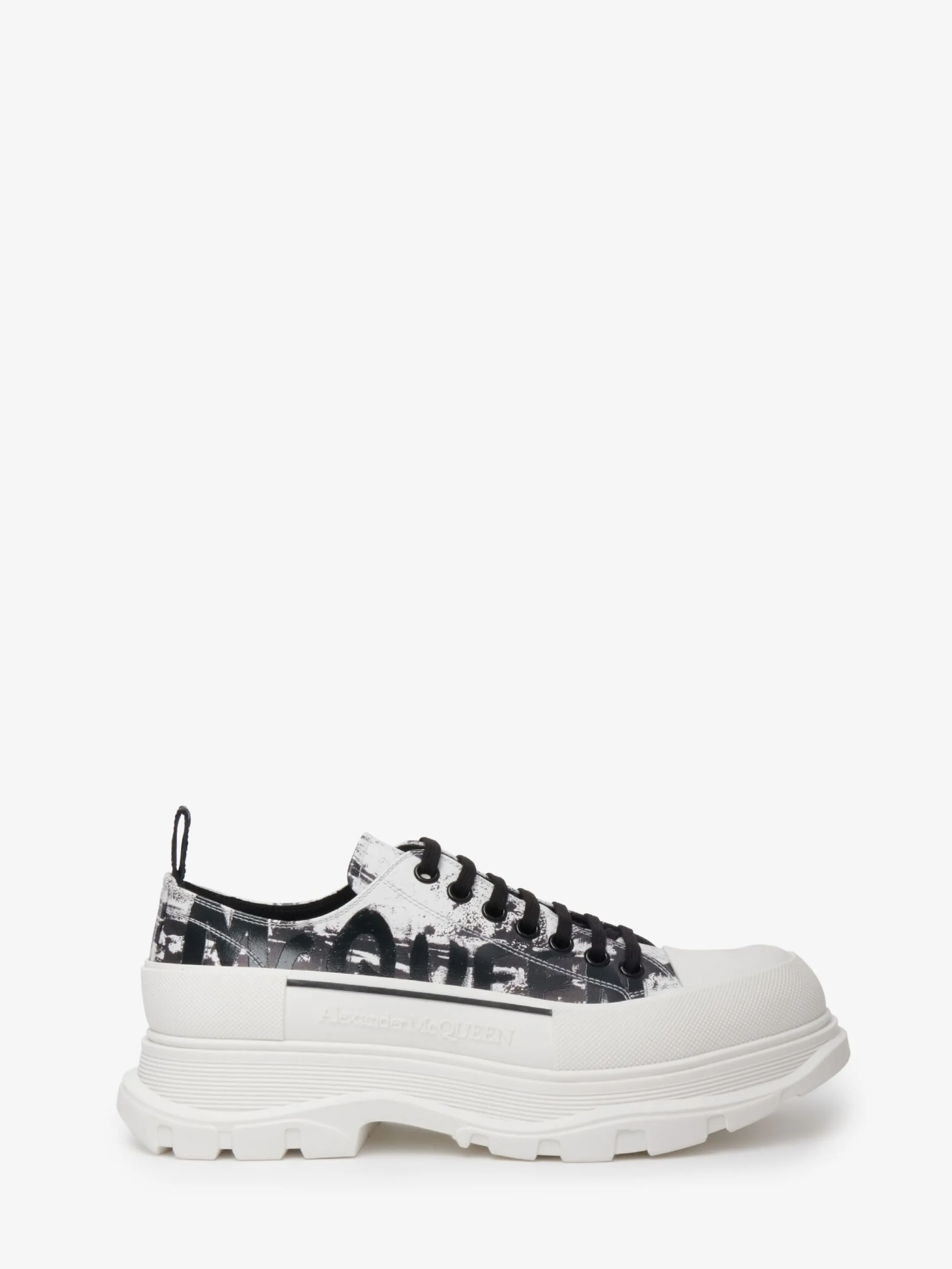 Discount Alexander McQueen Men's Tread Slick Lace Up in Black/White