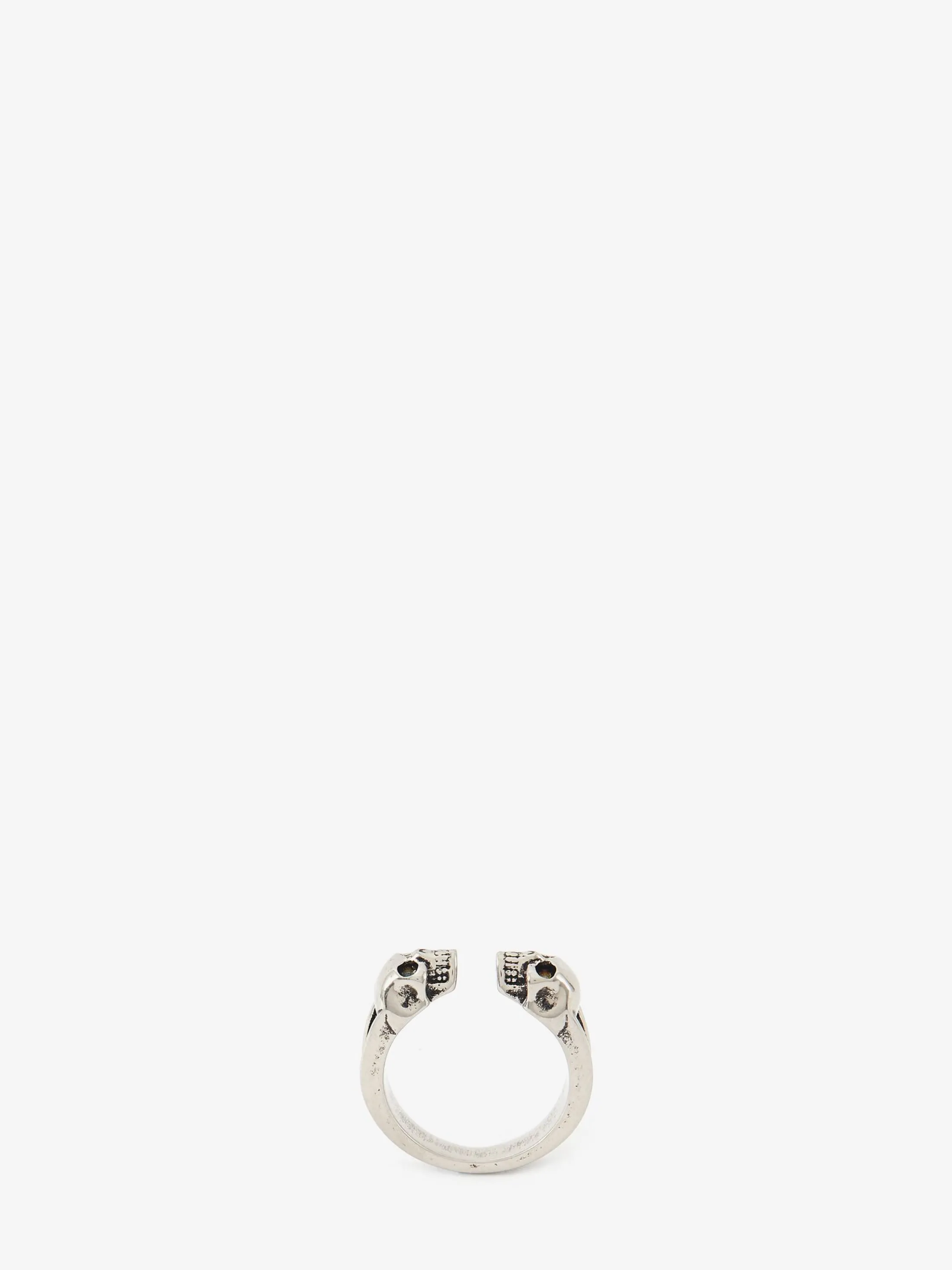 Store Alexander McQueen Men's Twin Skull Ring in SILVER