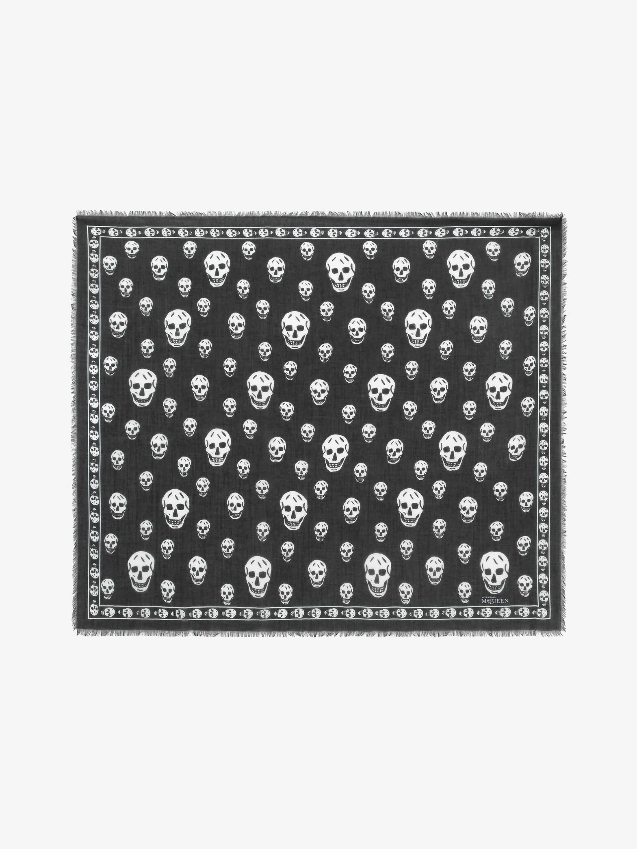 Outlet Alexander McQueen Women's Classic Silk Blend Skull Scarf in Black