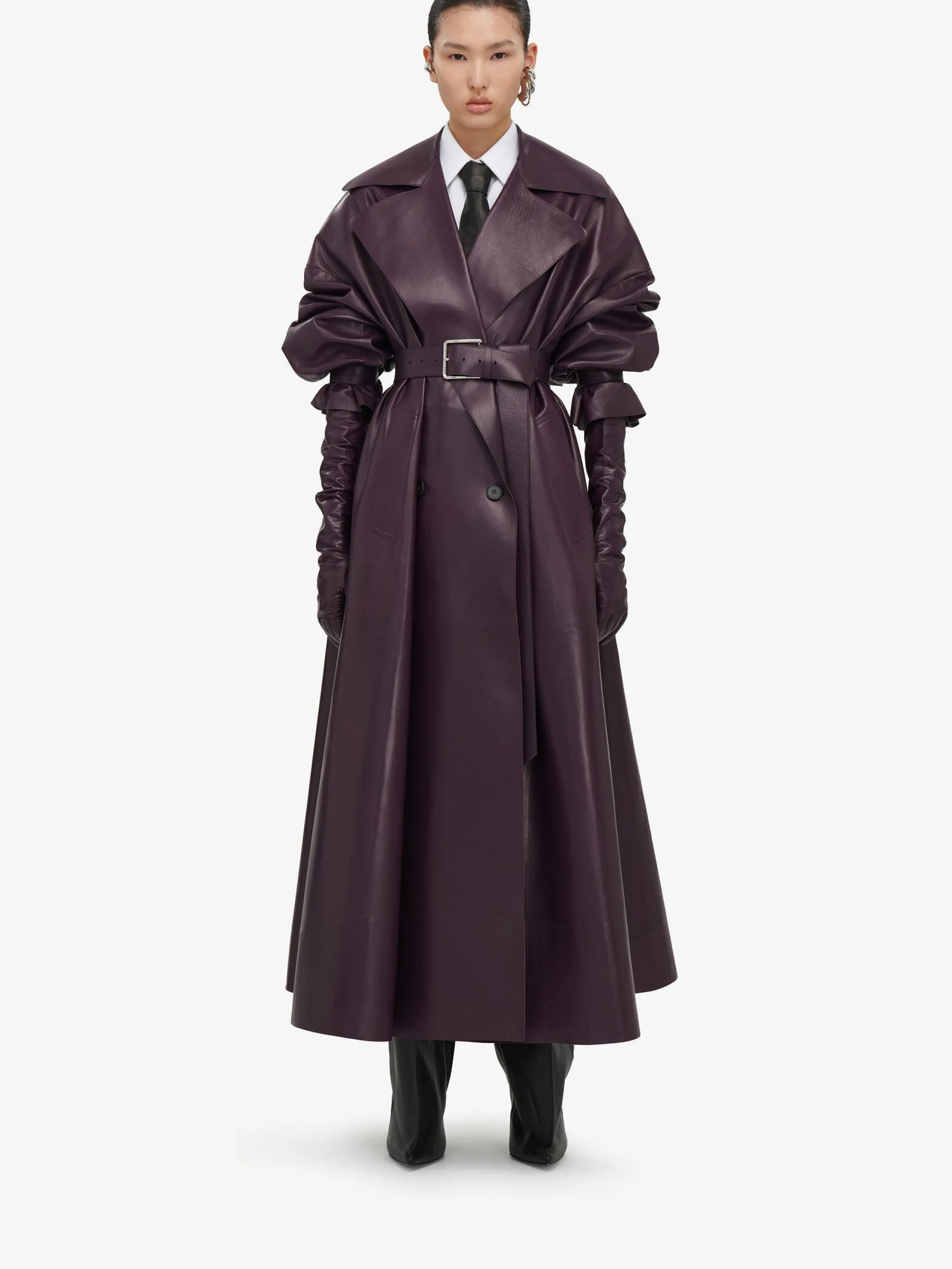 Shop Alexander McQueen Women's Cocoon Sleeve Leather Trench Coat in Night Shade