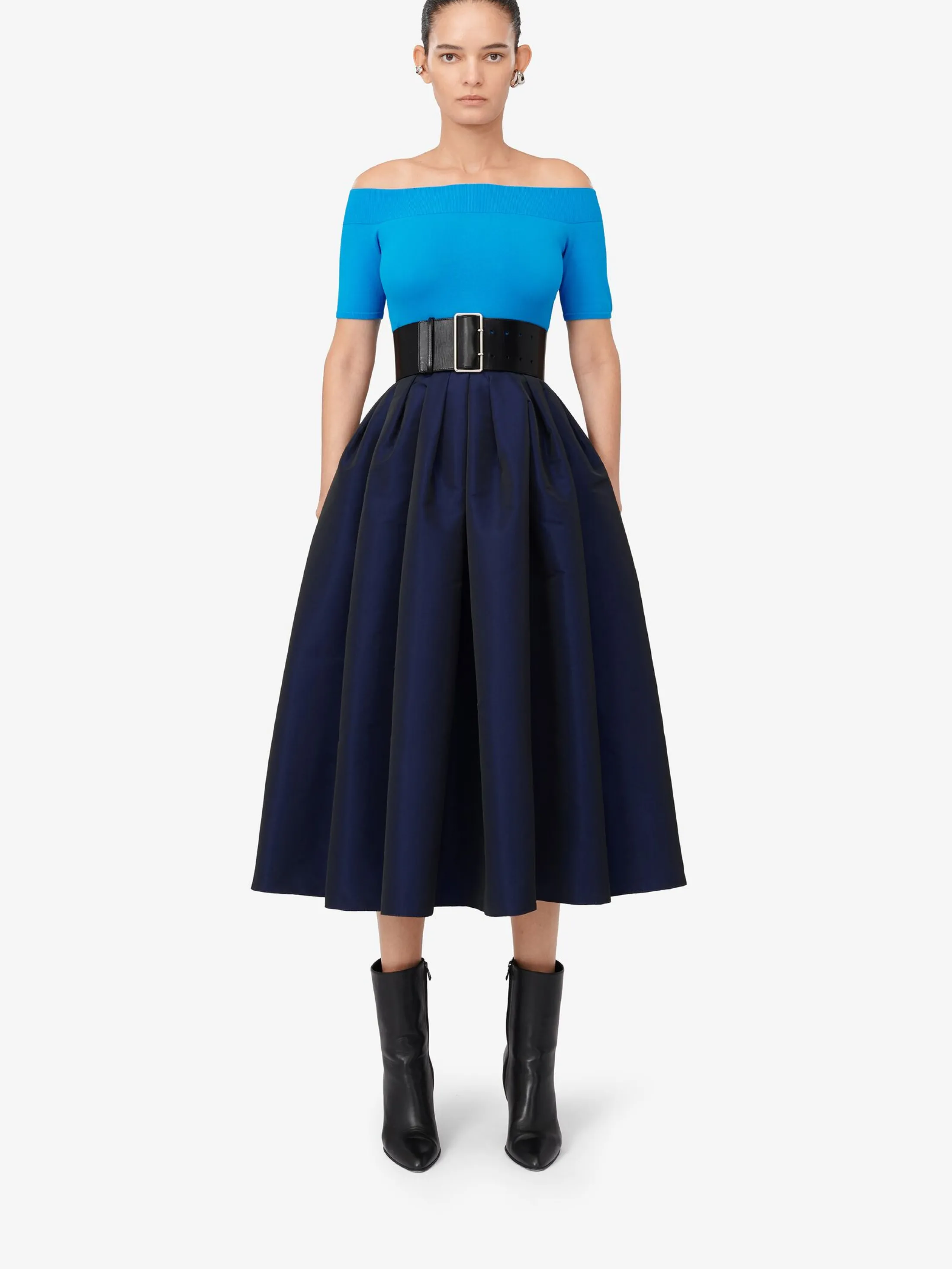 Shop Alexander McQueen Women's Pleated Midi Skirt in Electric Navy